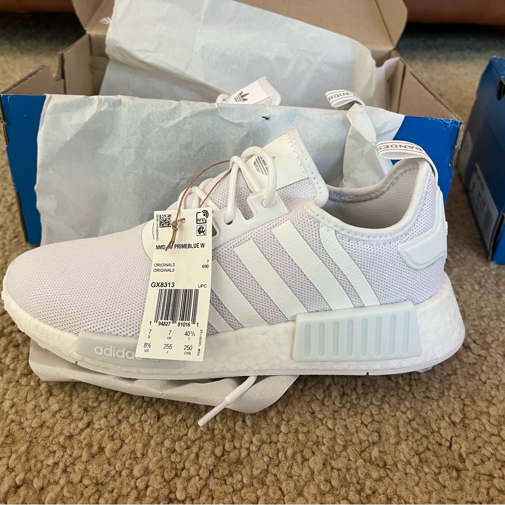 Adidas NMD R1 shoes